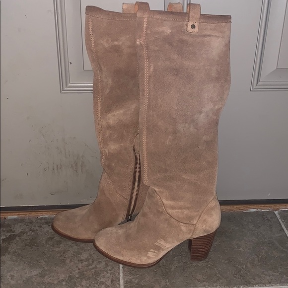 Ugg Ava Suede boots - Picture 1 of 1